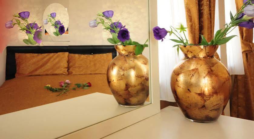 Rose Bouquets Hotel Istanbul Ngoại thất bức ảnh